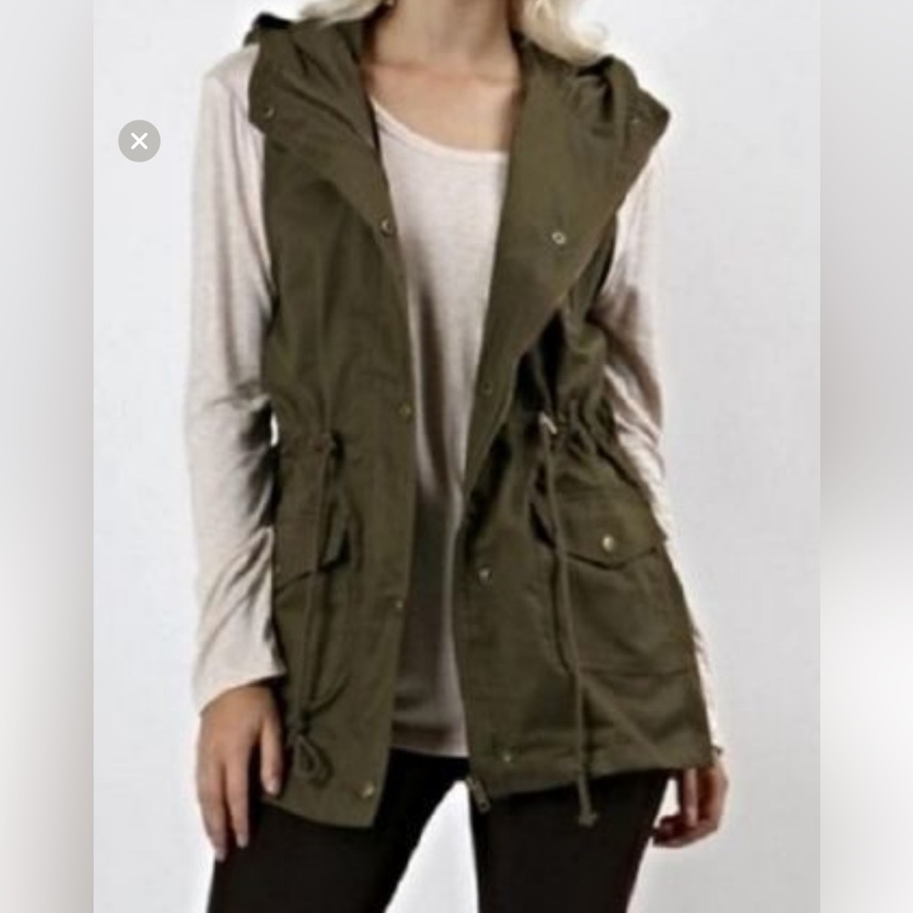 #9) NWOT Hoodie full zip Utility vest olive green Vest with adjustable waist